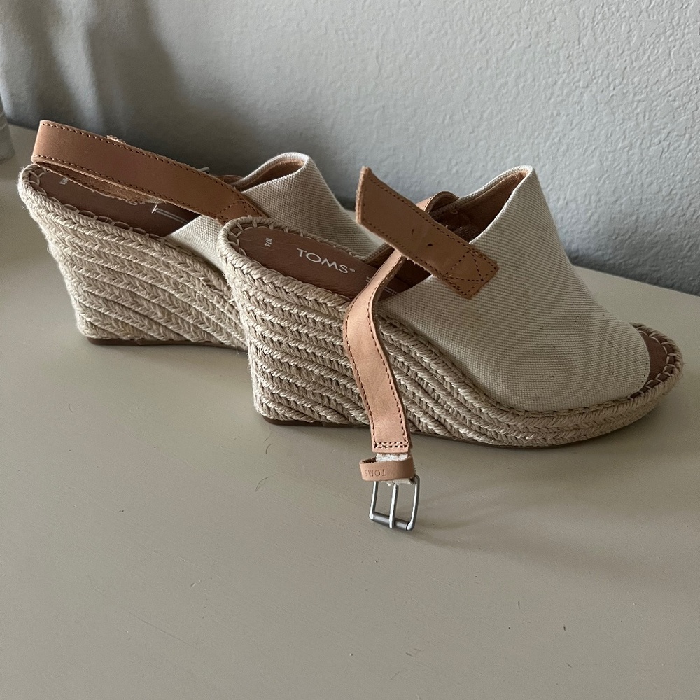 Tom’s espadrille wedges